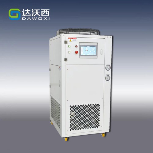 分析一下螺桿式冷水機(jī)的使用要求