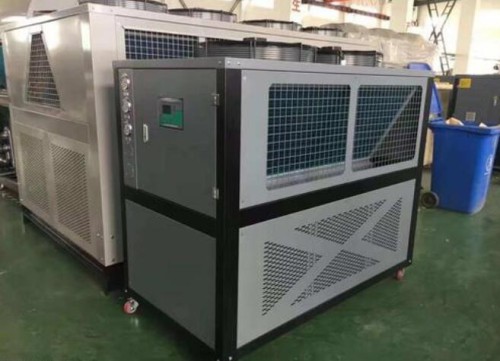 冷水機(jī)的水冷和風(fēng)冷系統(tǒng)的不同點